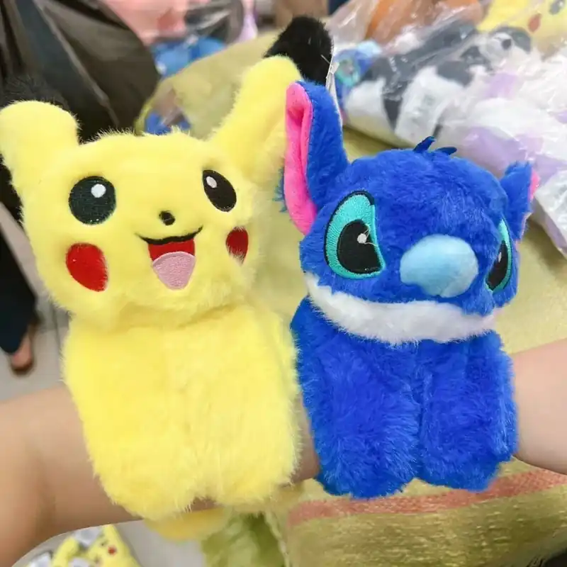 Zniżka Maskotka pluszowa na rękę Pikachu i Stitch, miękka opaska 12 szt.