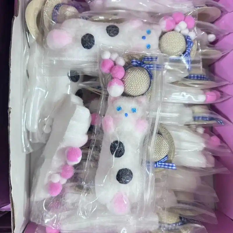 Zabawka Squeeze Toys Kotek z Kapeluszem, Puszysty Gniotek 16 szt. Okazja