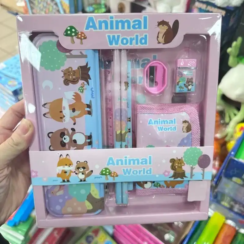 Zestaw Akcesoria do Szkoły Animal World z piórnikiem metalowym Nowość