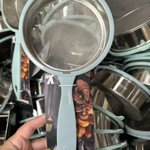 Zniżka Sitko kuchenne metalowe miętowo-niebieskie z uchem