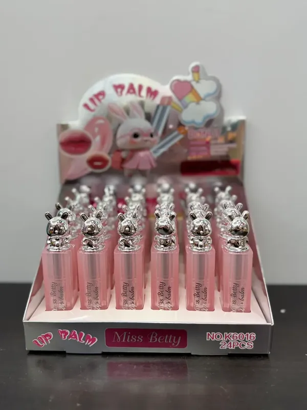 Nie przegap Balsam do ust Miss Betty z króliczkiem różowy